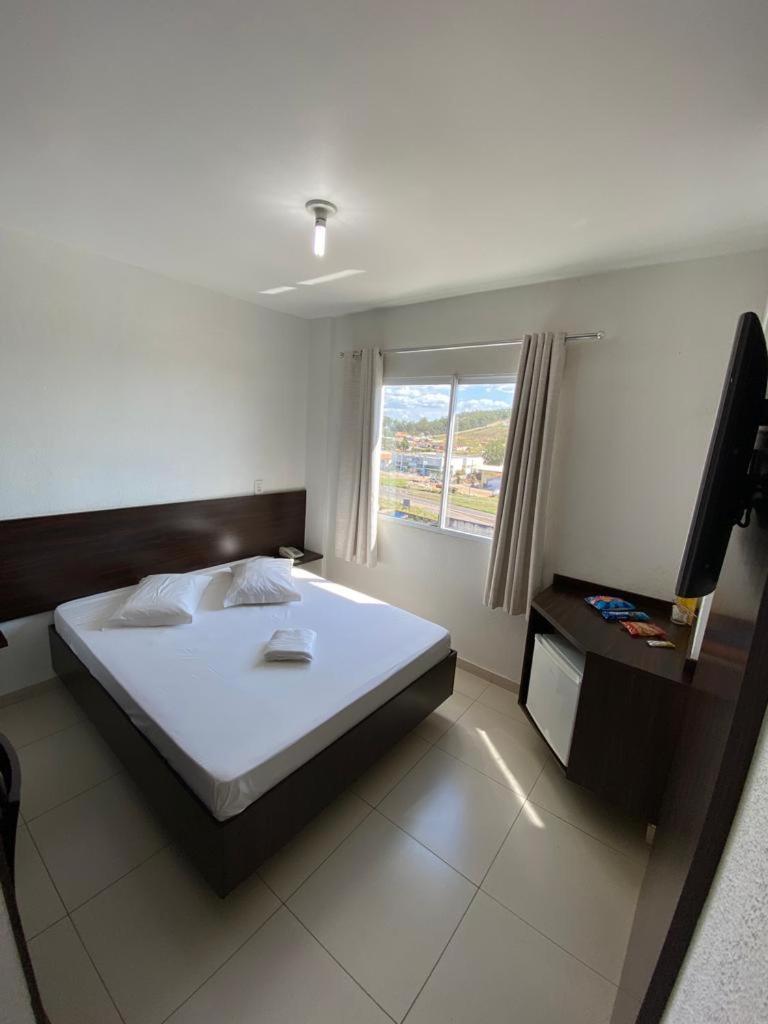 Hotel Rota Do Sol Патросиниу Экстерьер фото